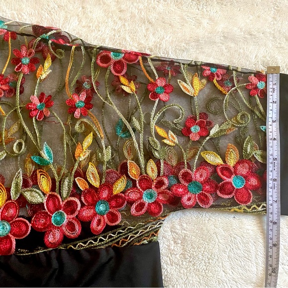 Women’s 2x NWT Highness black with floral embellished floral shoulders dress - Picture 8 of 13